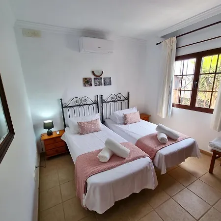 Casa Lagarto Heated Pool Aircon Villa Playa Blanca (Lanzarote)