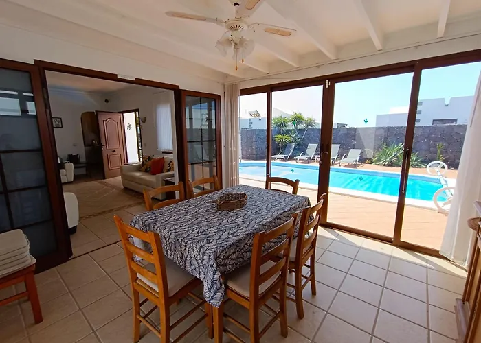 Casa Lagarto Heated Pool Aircon וילה